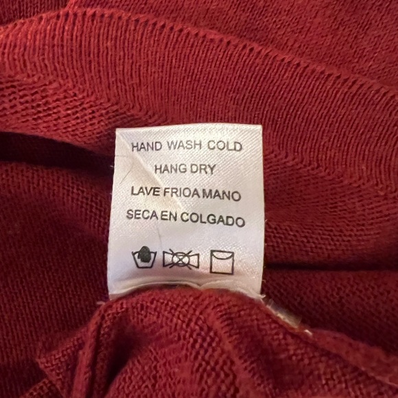 Rust Color Oversized Sweater. - Picture 2 of 3